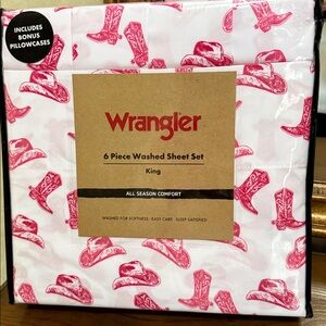Wrangler King size pink Cowboy Hat and Boot design Sheet Set.